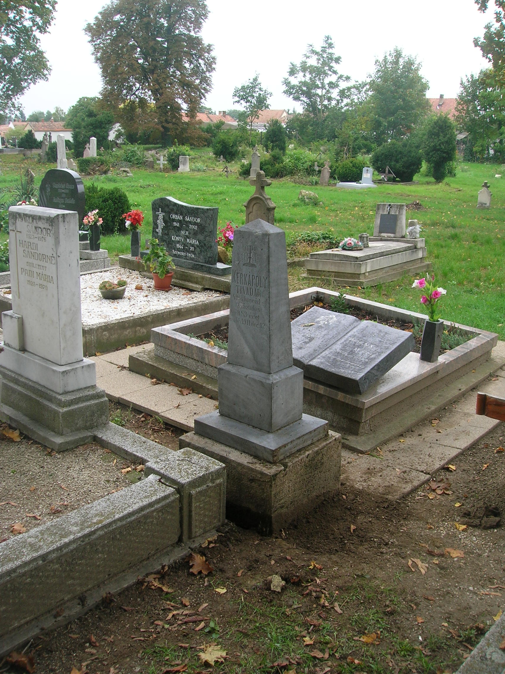 Kerkápoly Tivadar honvéd százados síremléke