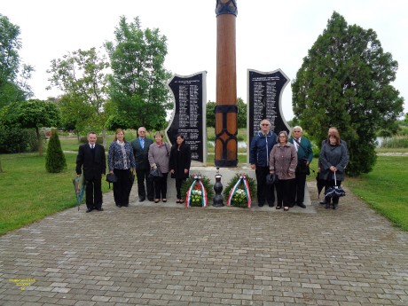 A csendes megemlékezés résztvevői