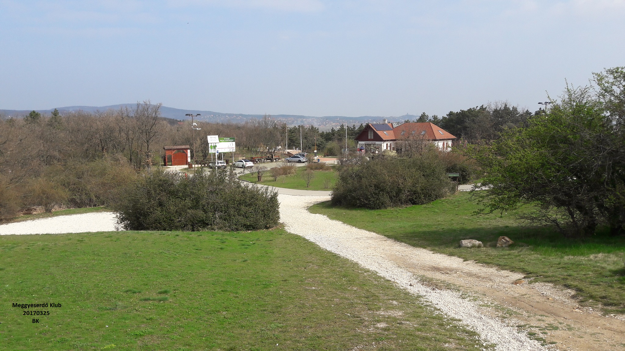 Az Emlékpark az obeliszk felől