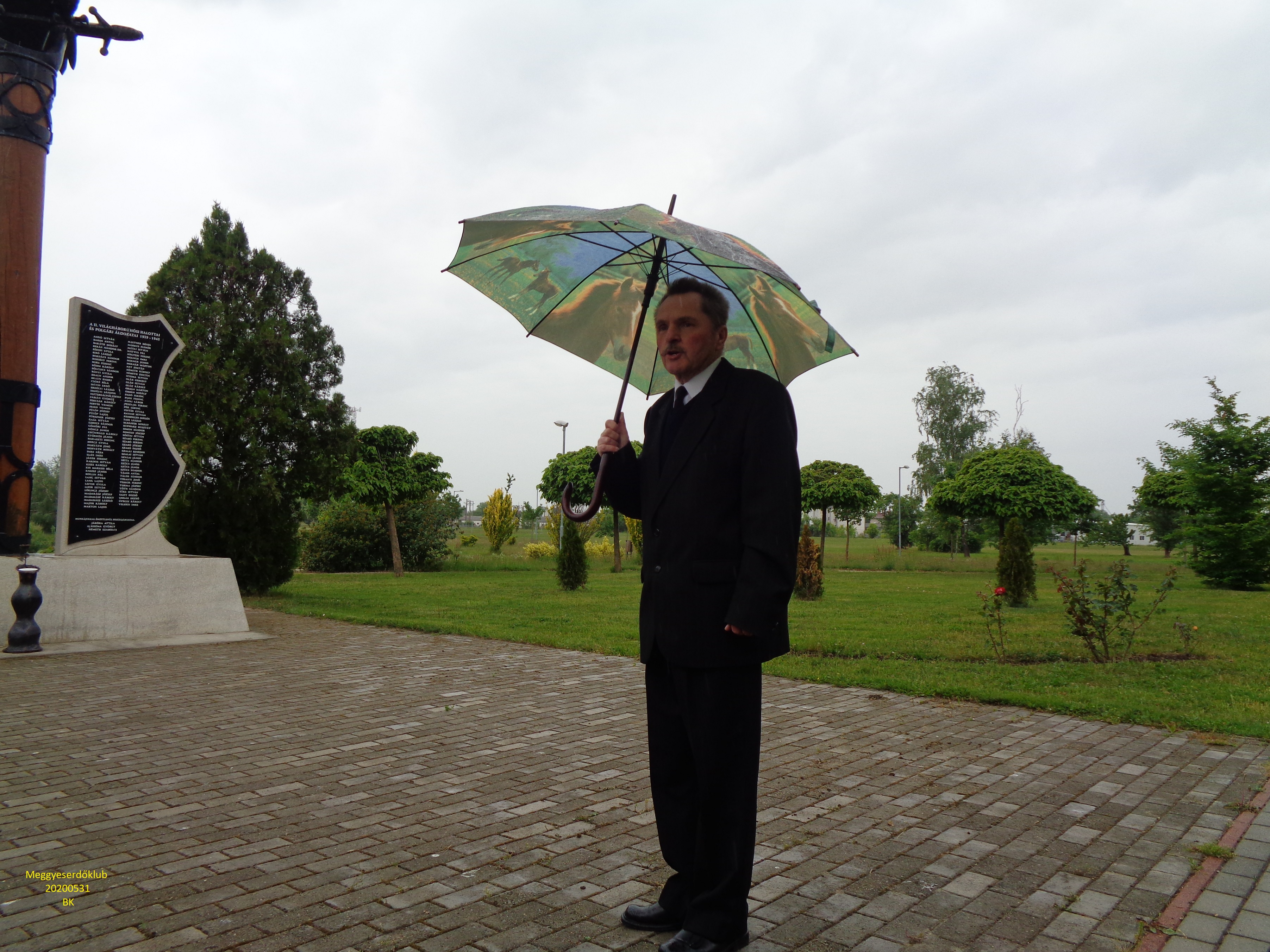 Czeidli József emlékezett meg az elhunyt hősökről